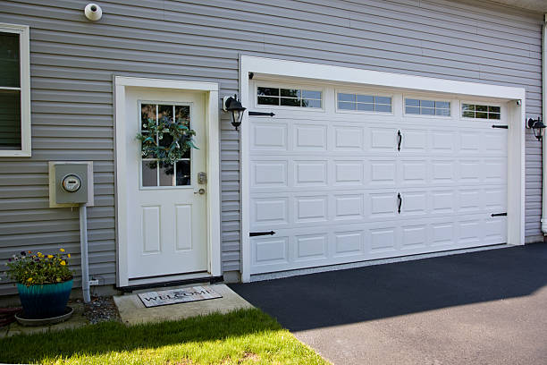 24/7 Emergency Garage Door Panel Replacement experts in Potter County County, SD
